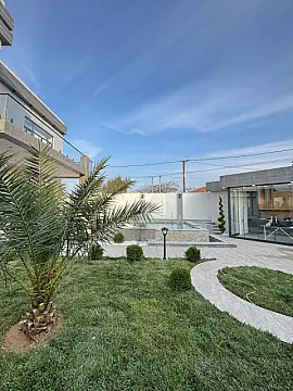 Satılır 5 otaqlı həyət evi 200 m²