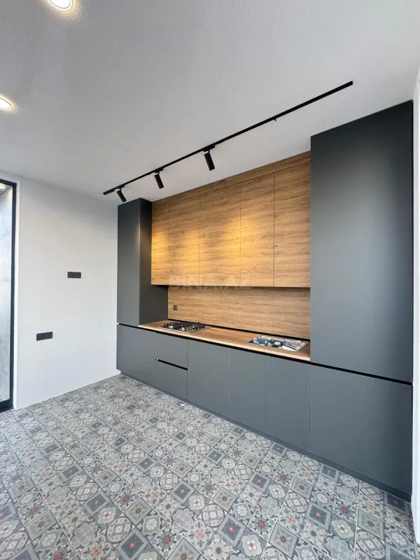 Satılır 5 otaqlı həyət evi 200 m²