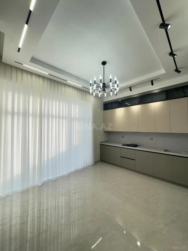 Satılır 5 otaqlı həyət evi 200 m²