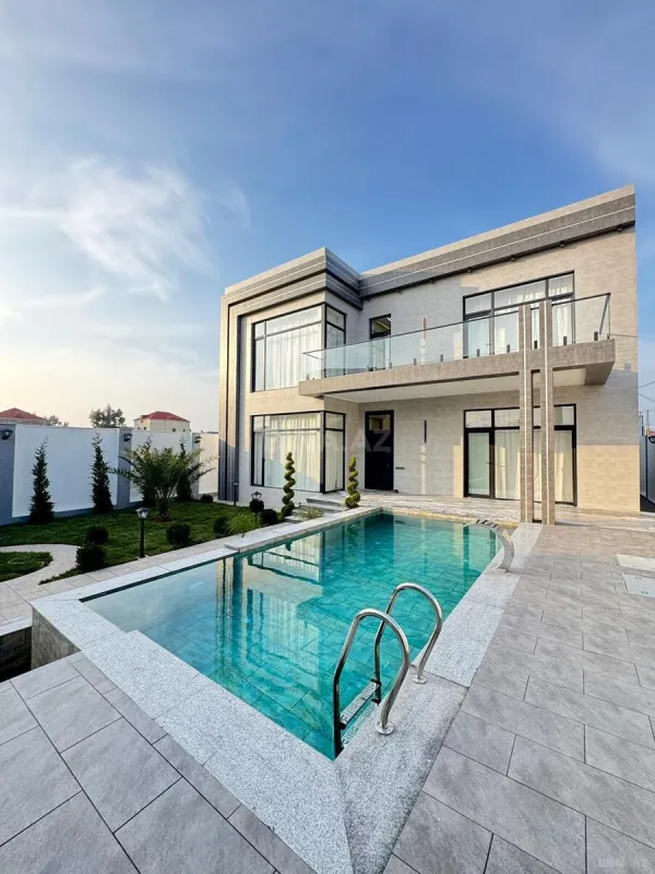 Satılır 5 otaqlı həyət evi 200 m²