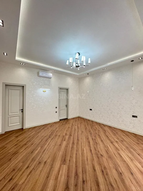 Satılır 5 otaqlı həyət evi 200 m²