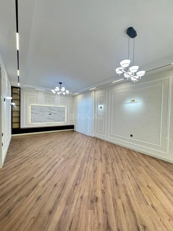 Satılır 5 otaqlı həyət evi 200 m²