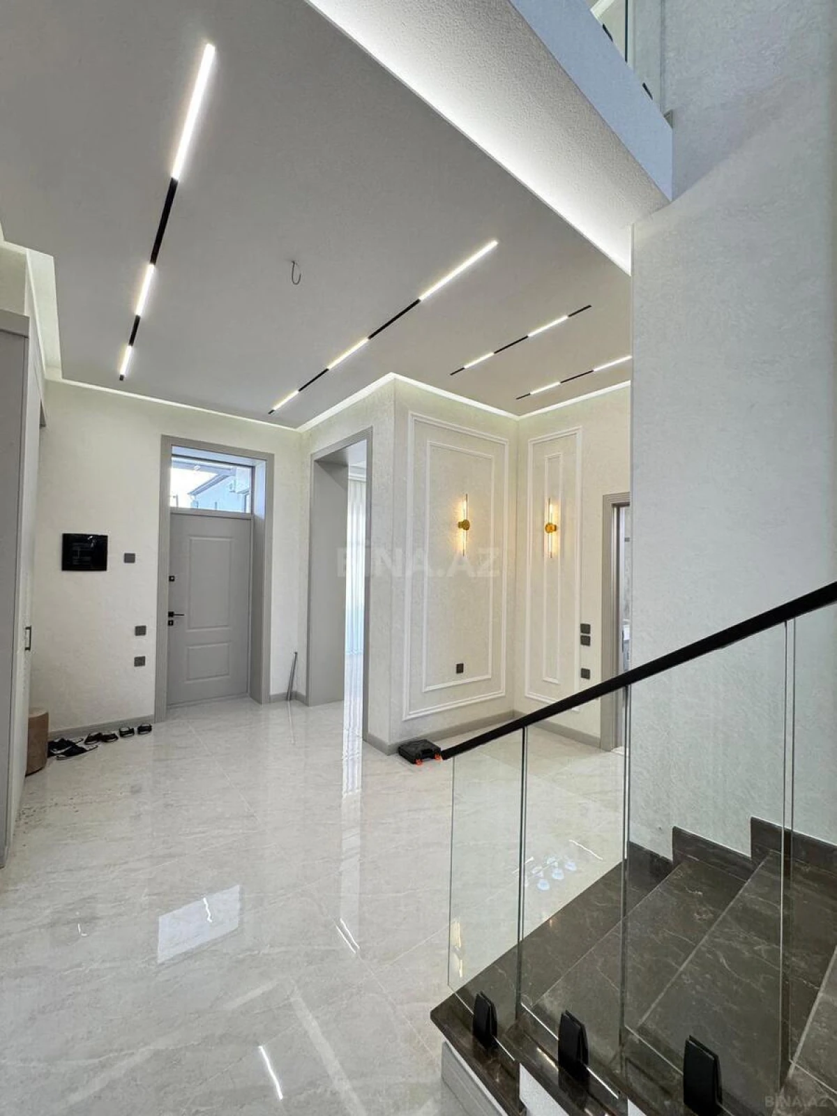 Satılır 5 otaqlı həyət evi 200 m²