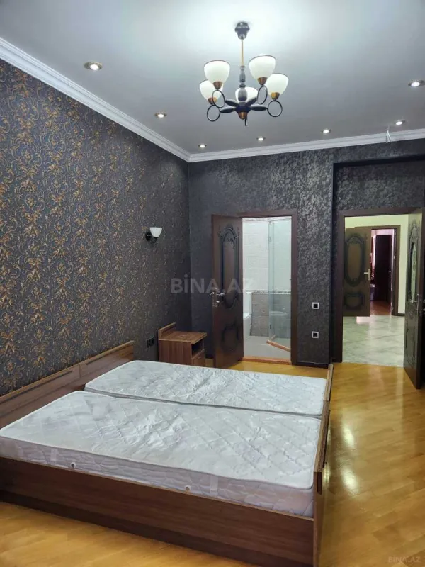 Kirayə verilir 3 otaqlı mənzil 128 m²