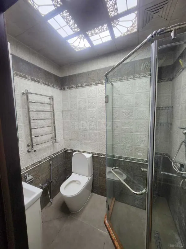 Kirayə verilir 3 otaqlı mənzil 128 m²
