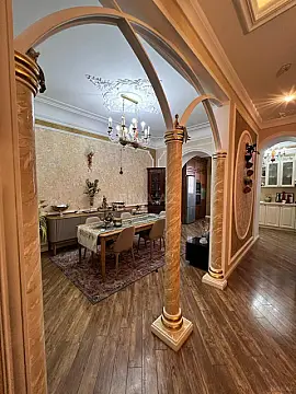 Satılır 4 otaqlı mənzil 160.3 m²