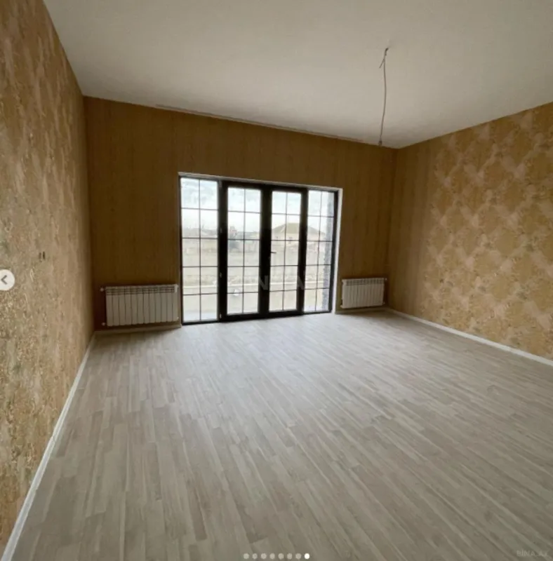 Satılır 8 otaqlı həyət evi 400 m²