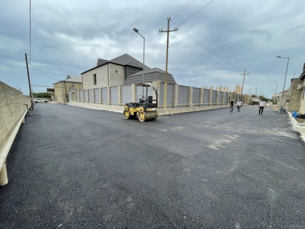 Satılır 8 otaqlı həyət evi 400 m²