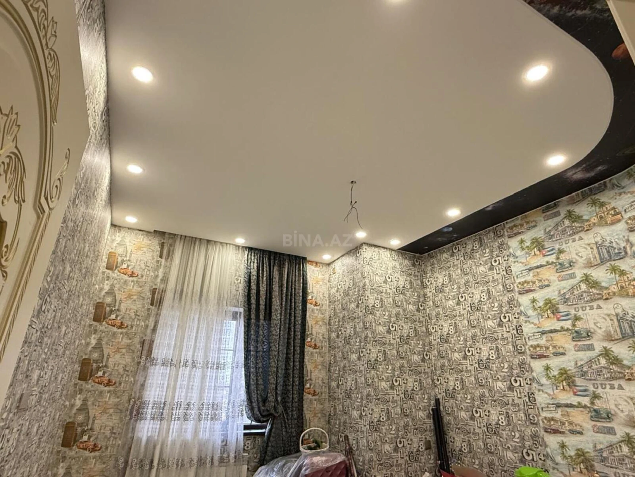 Satılır 8 otaqlı həyət evi 400 m²