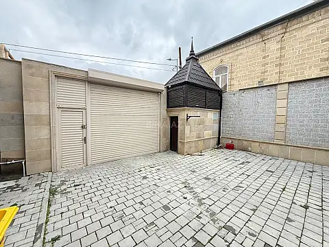 Satılır 8 otaqlı həyət evi 400 m²