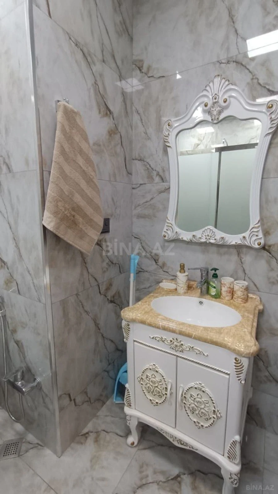 Kirayə verilir 3 otaqlı mənzil 81 m²