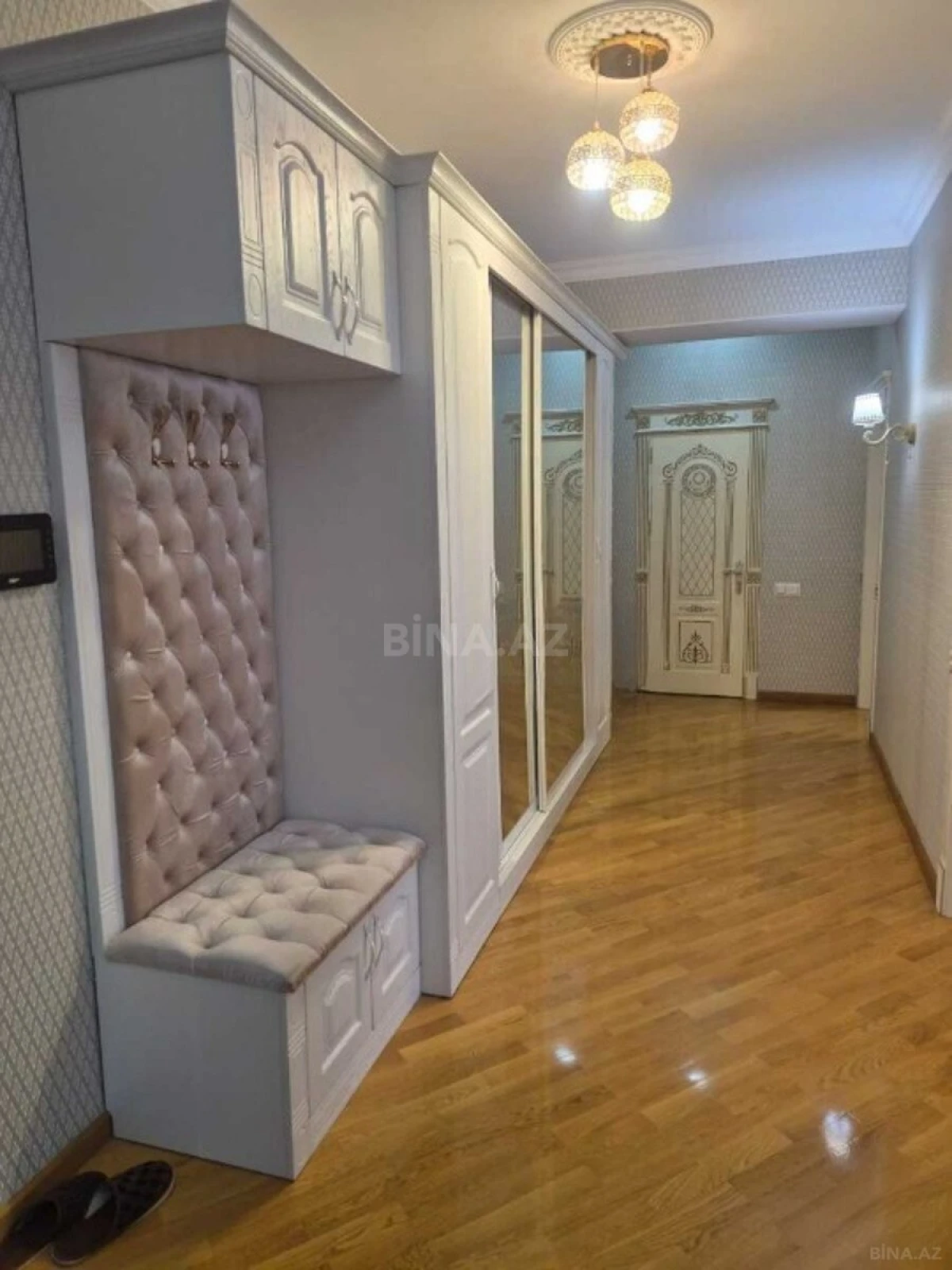 Satılır 2 otaqlı mənzil 100 m²