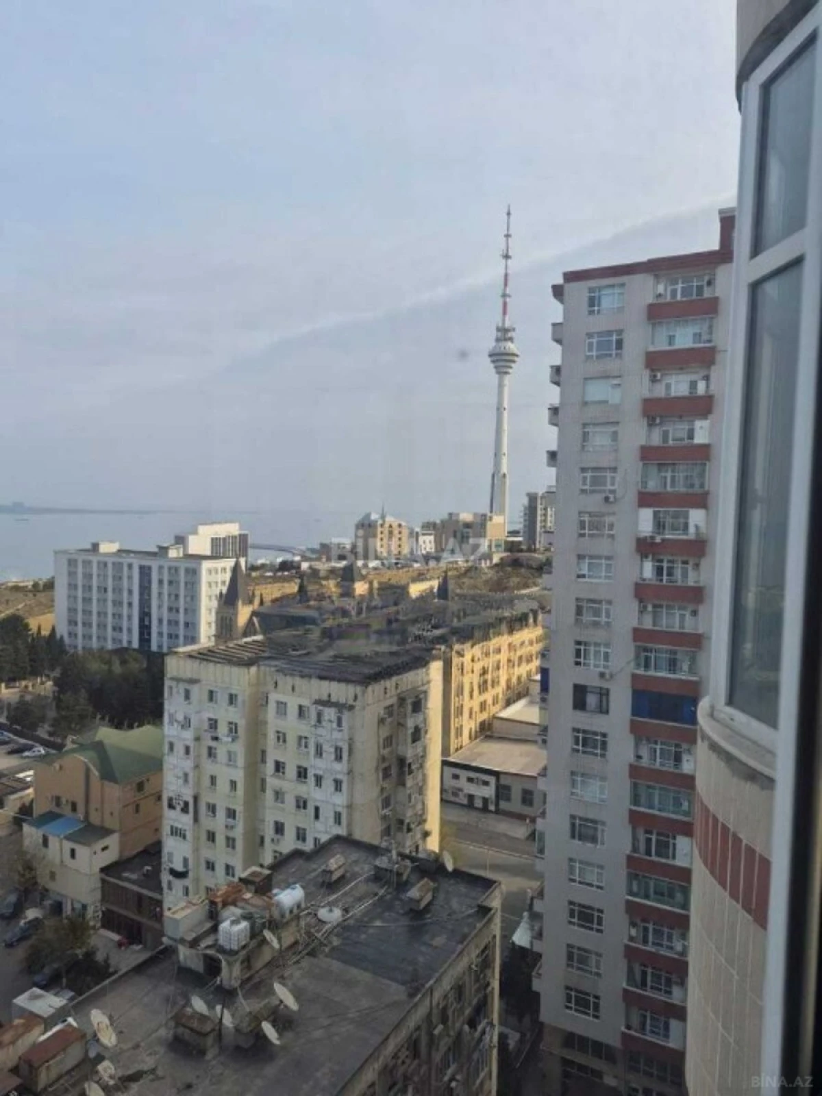 Satılır 2 otaqlı mənzil 100 m²