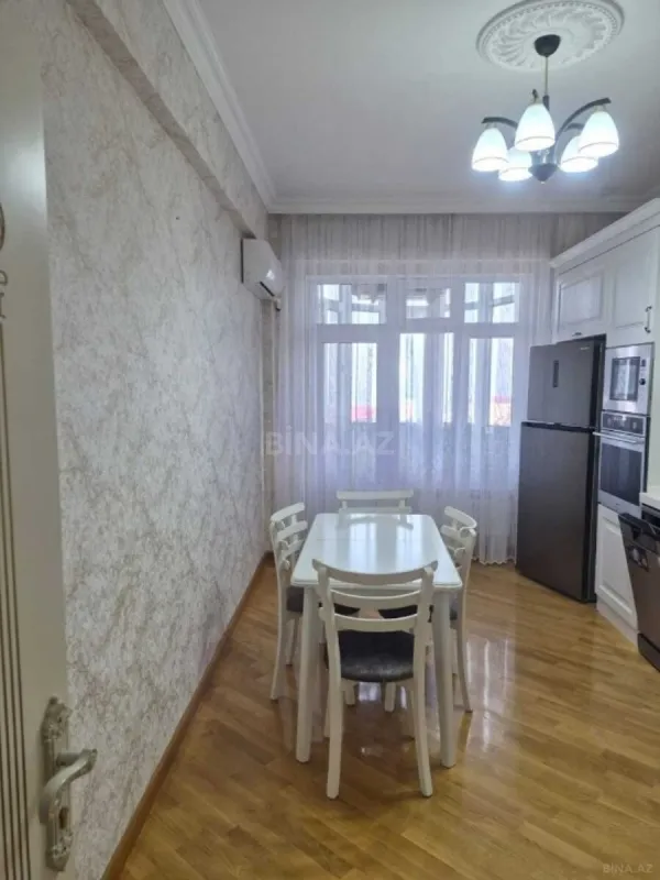 Satılır 2 otaqlı mənzil 100 m²