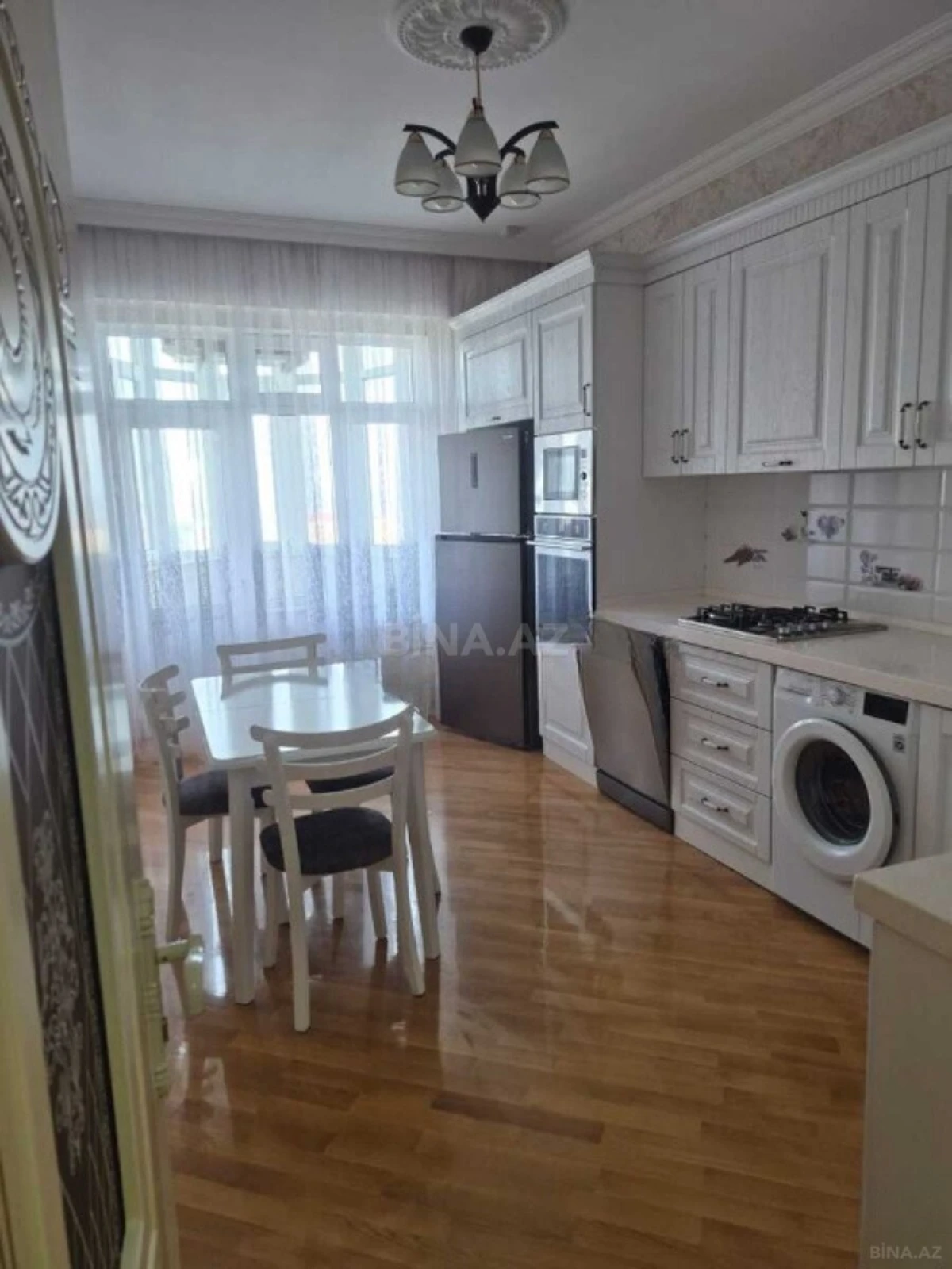 Satılır 2 otaqlı mənzil 100 m²
