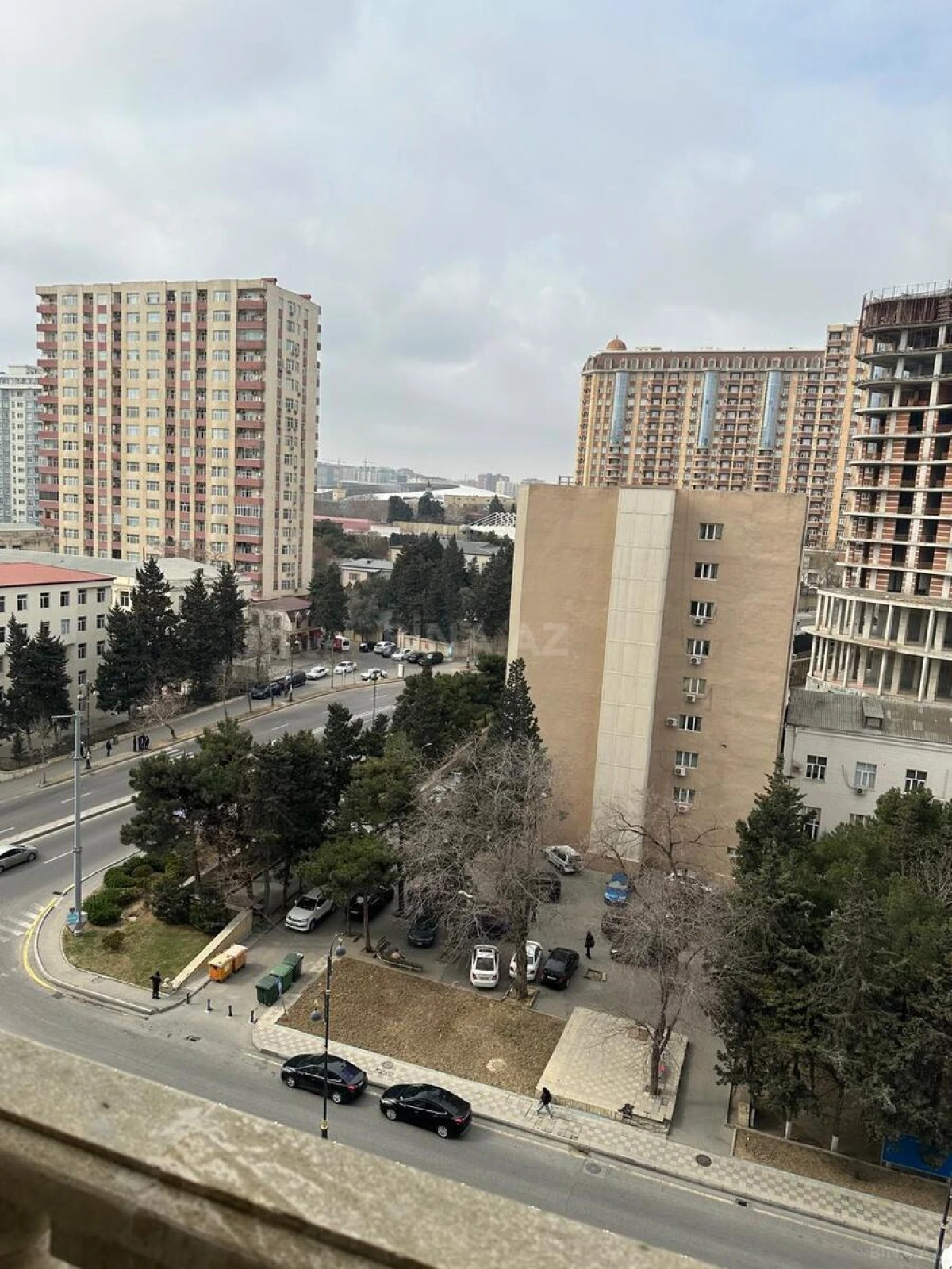 Kirayə verilir 2 otaqlı mənzil 71 m²
