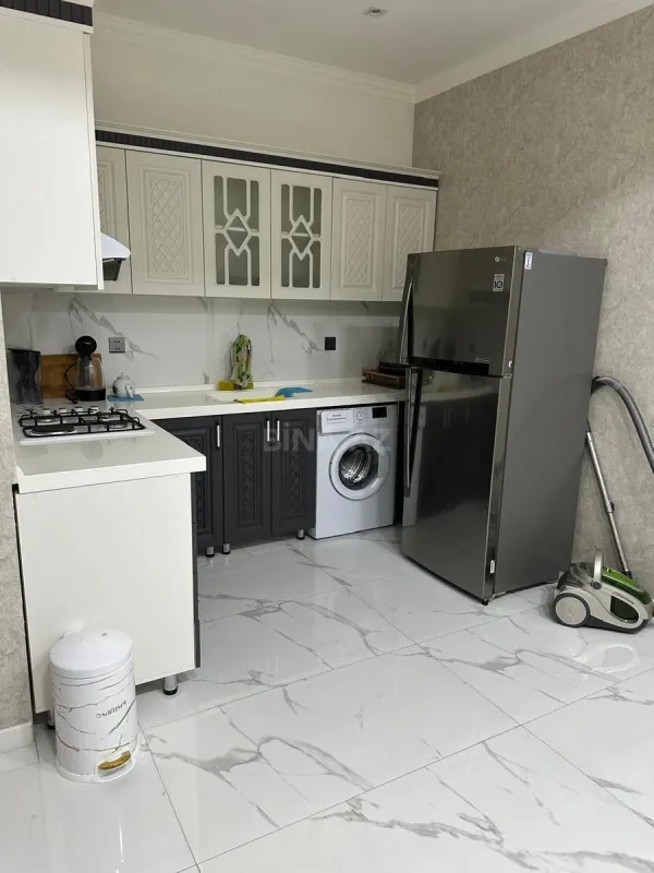 Kirayə verilir 2 otaqlı mənzil 71 m²
