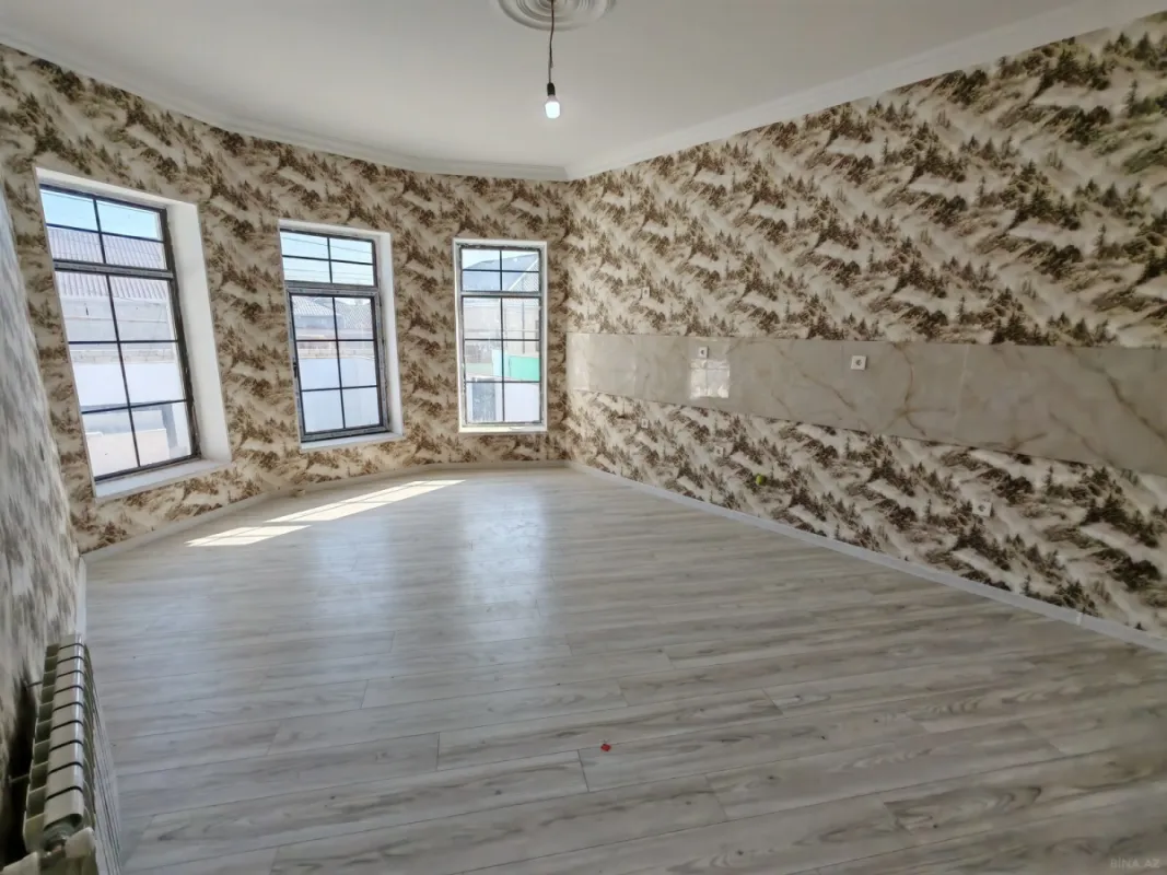 Satılır 5 otaqlı həyət evi 140 m²