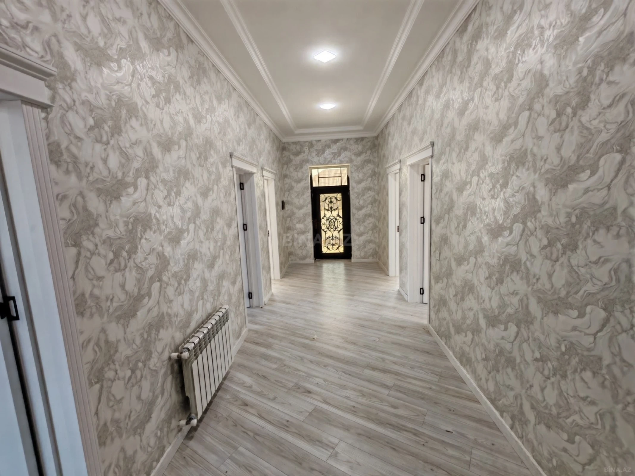 Satılır 5 otaqlı həyət evi 140 m²
