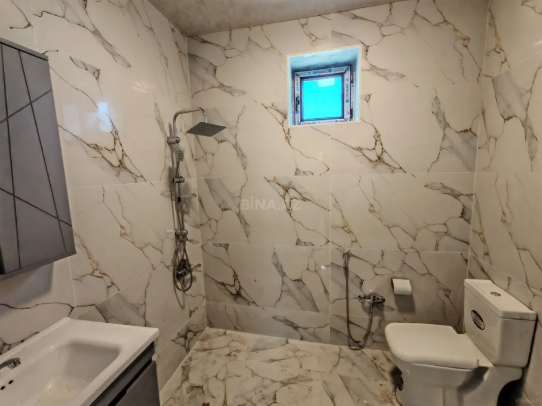 Satılır 5 otaqlı həyət evi 140 m²