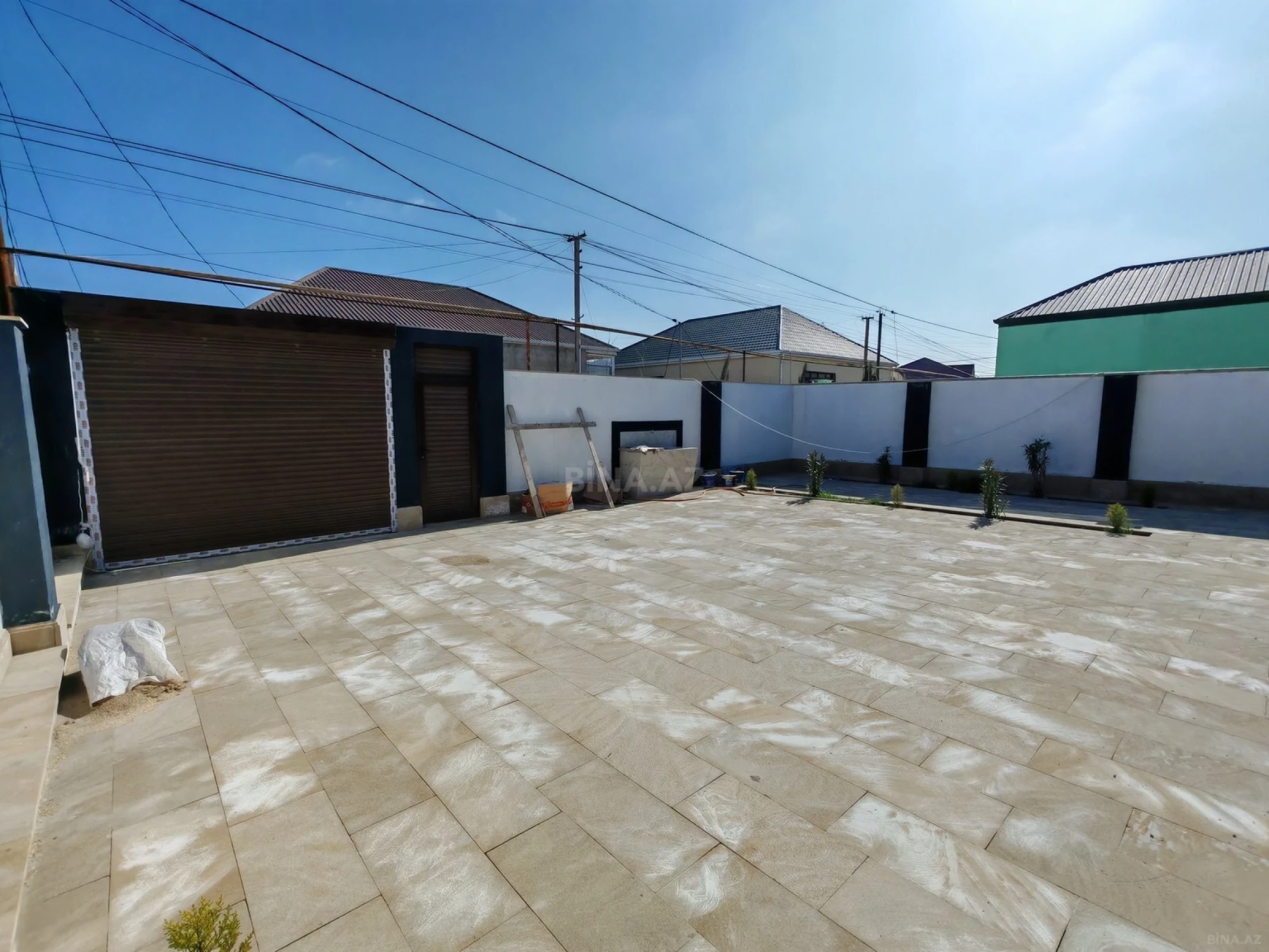 Satılır 5 otaqlı həyət evi 140 m²