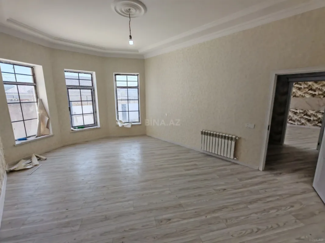 Satılır 5 otaqlı həyət evi 140 m²