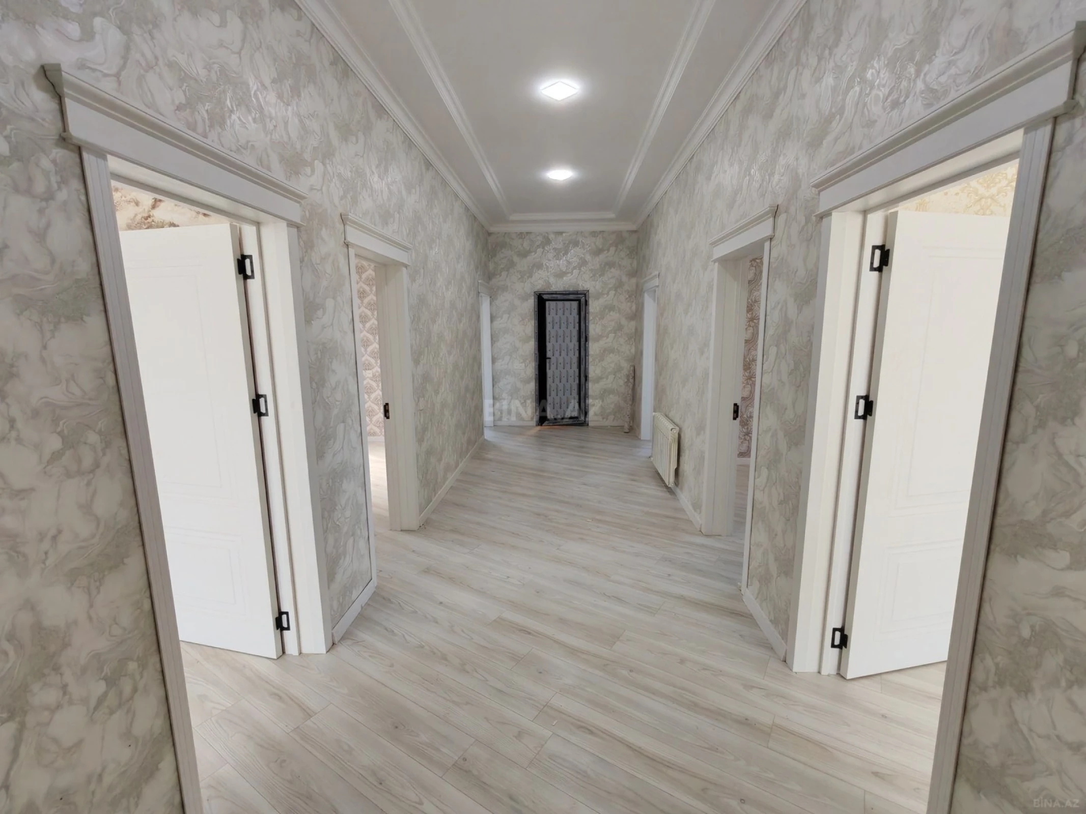 Satılır 5 otaqlı həyət evi 140 m²