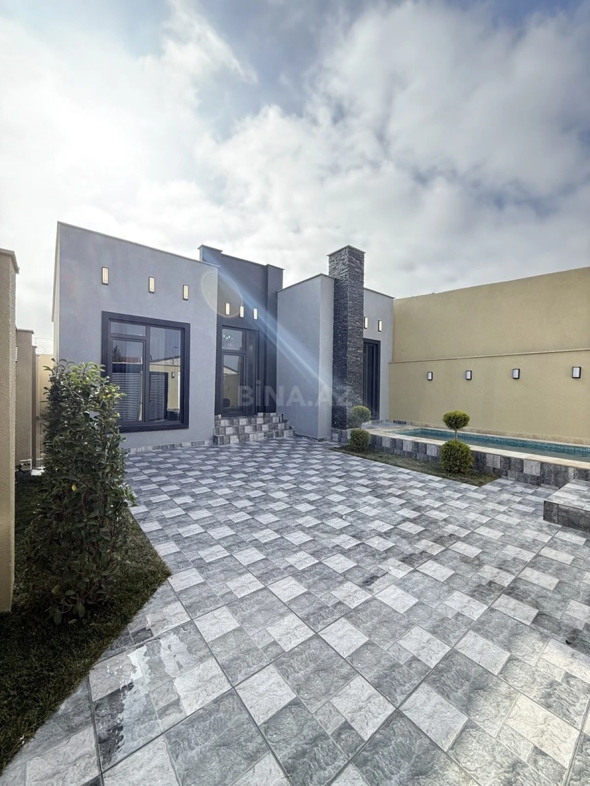 Satılır 3 otaqlı həyət evi 100 m²