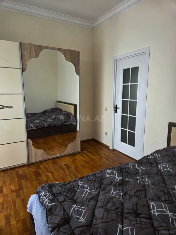 Kirayə verilir 2 otaqlı mənzil 72 m²