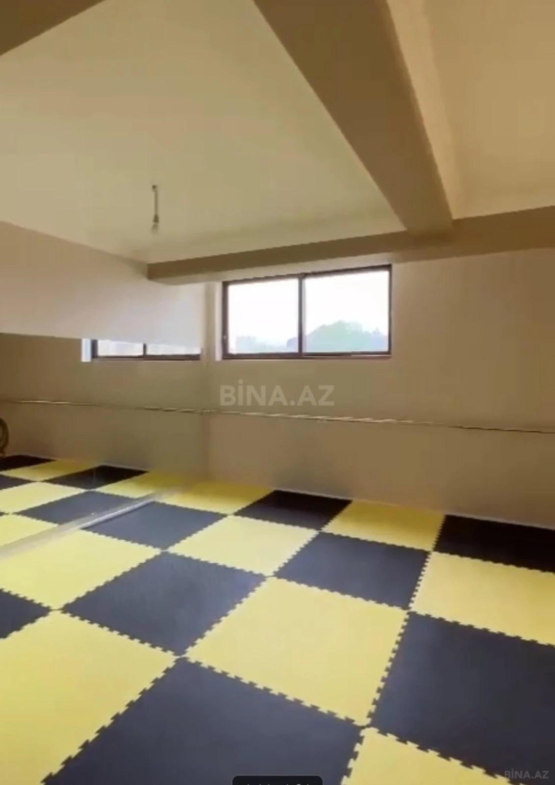 Satılır obyekt 1100 m²