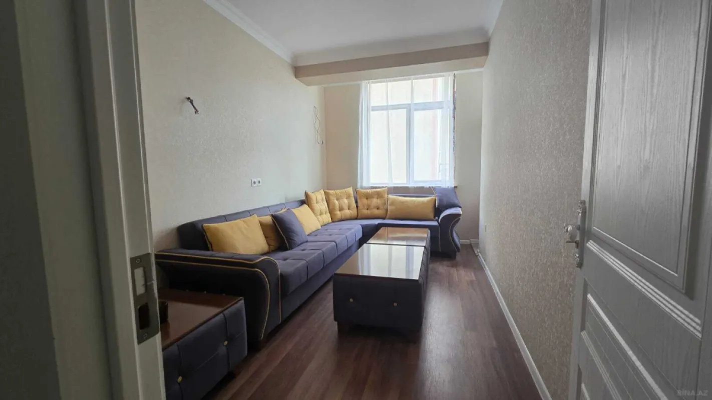 Satılır obyekt 1100 m²