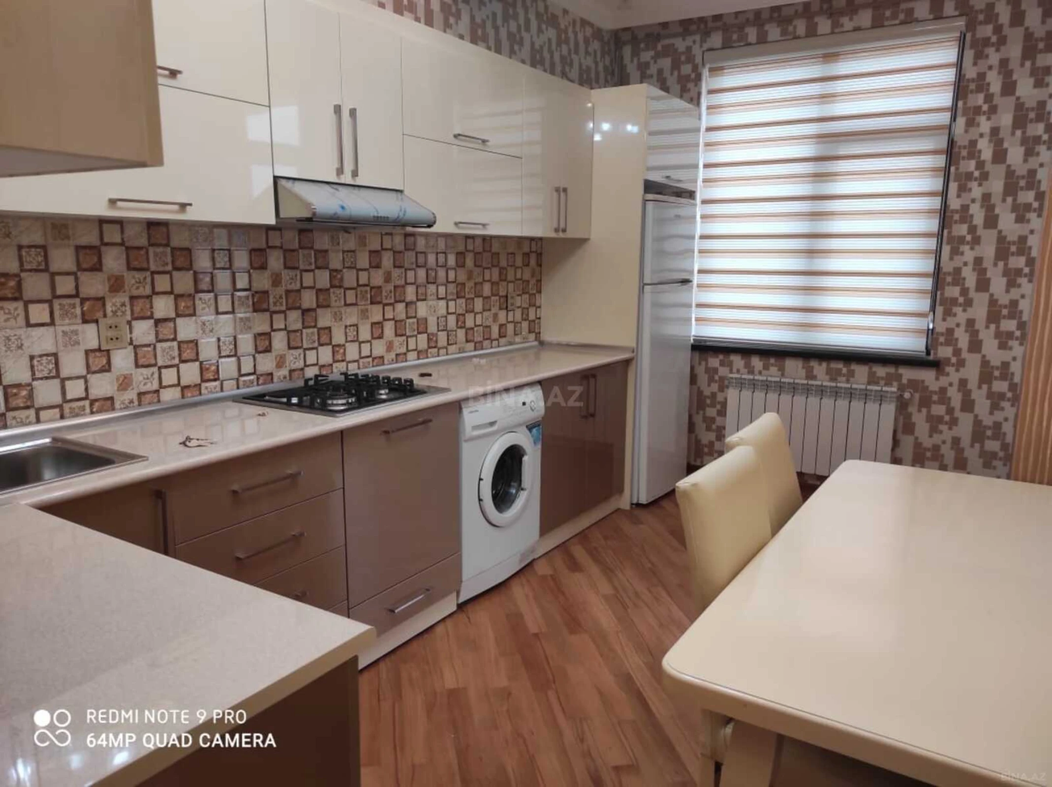 Kirayə verilir 2 otaqlı mənzil 75 m²