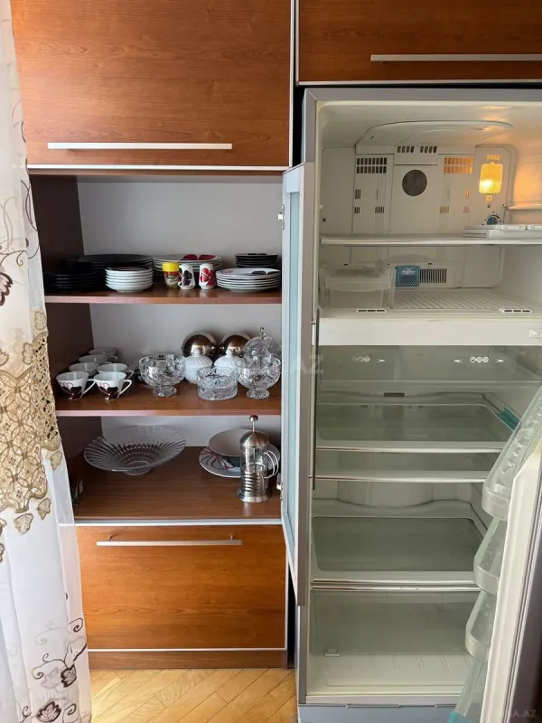 Kirayə verilir 2 otaqlı mənzil 96 m²