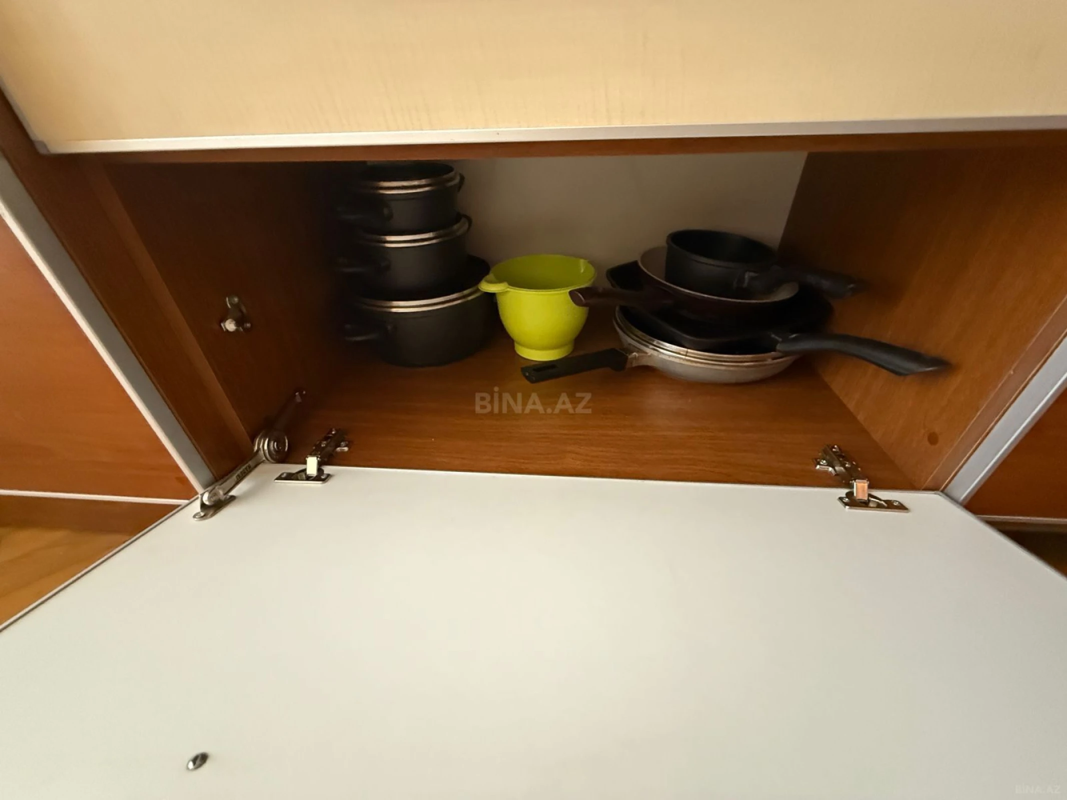 Kirayə verilir 2 otaqlı mənzil 96 m²