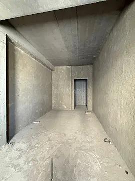 Satılır 4 otaqlı mənzil 172 m²