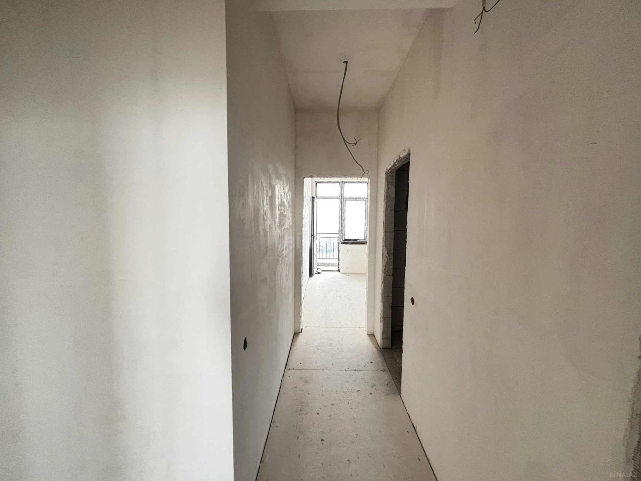 Satılır 3 otaqlı mənzil 106 m²