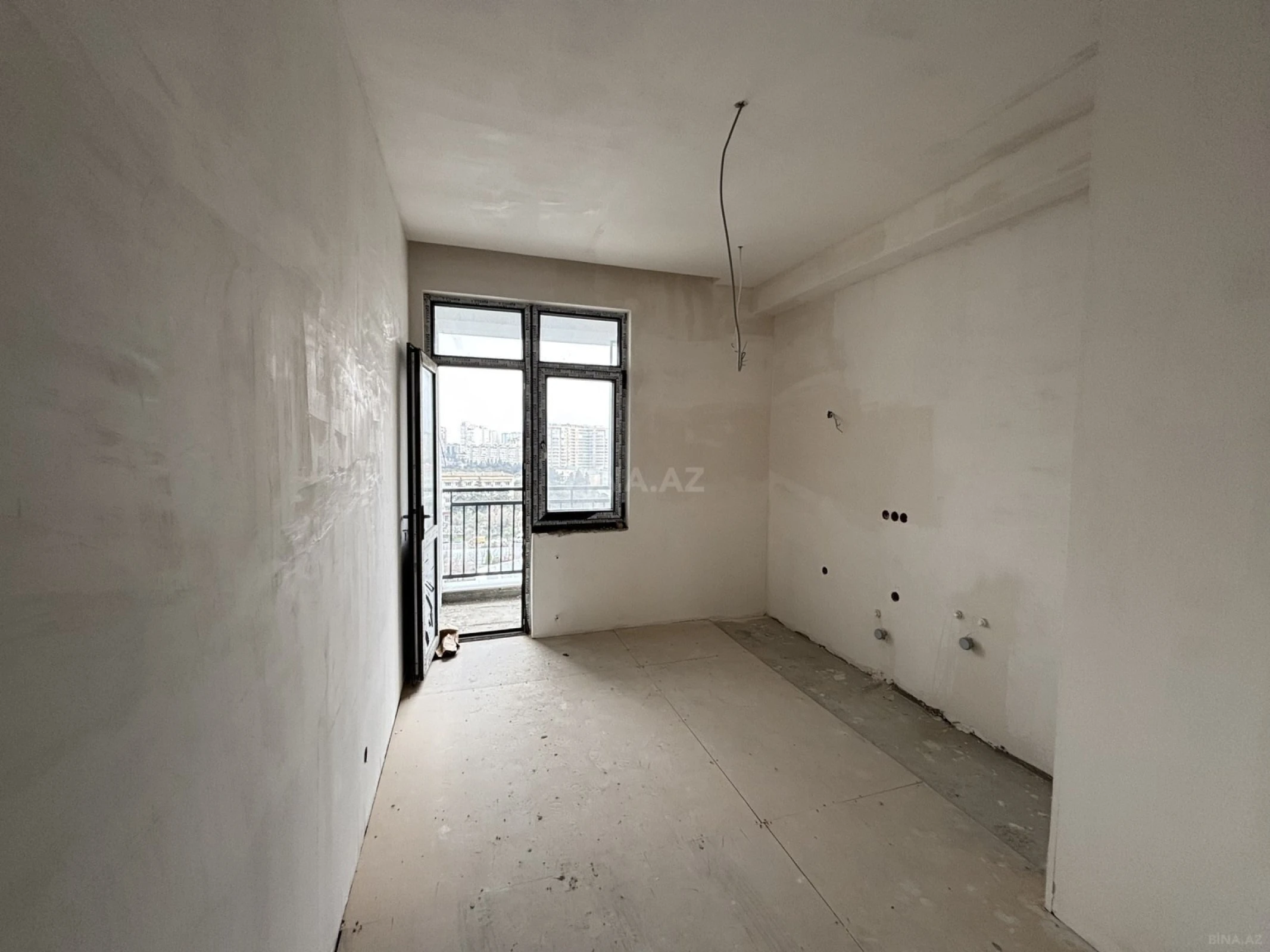 Satılır 3 otaqlı mənzil 106 m²