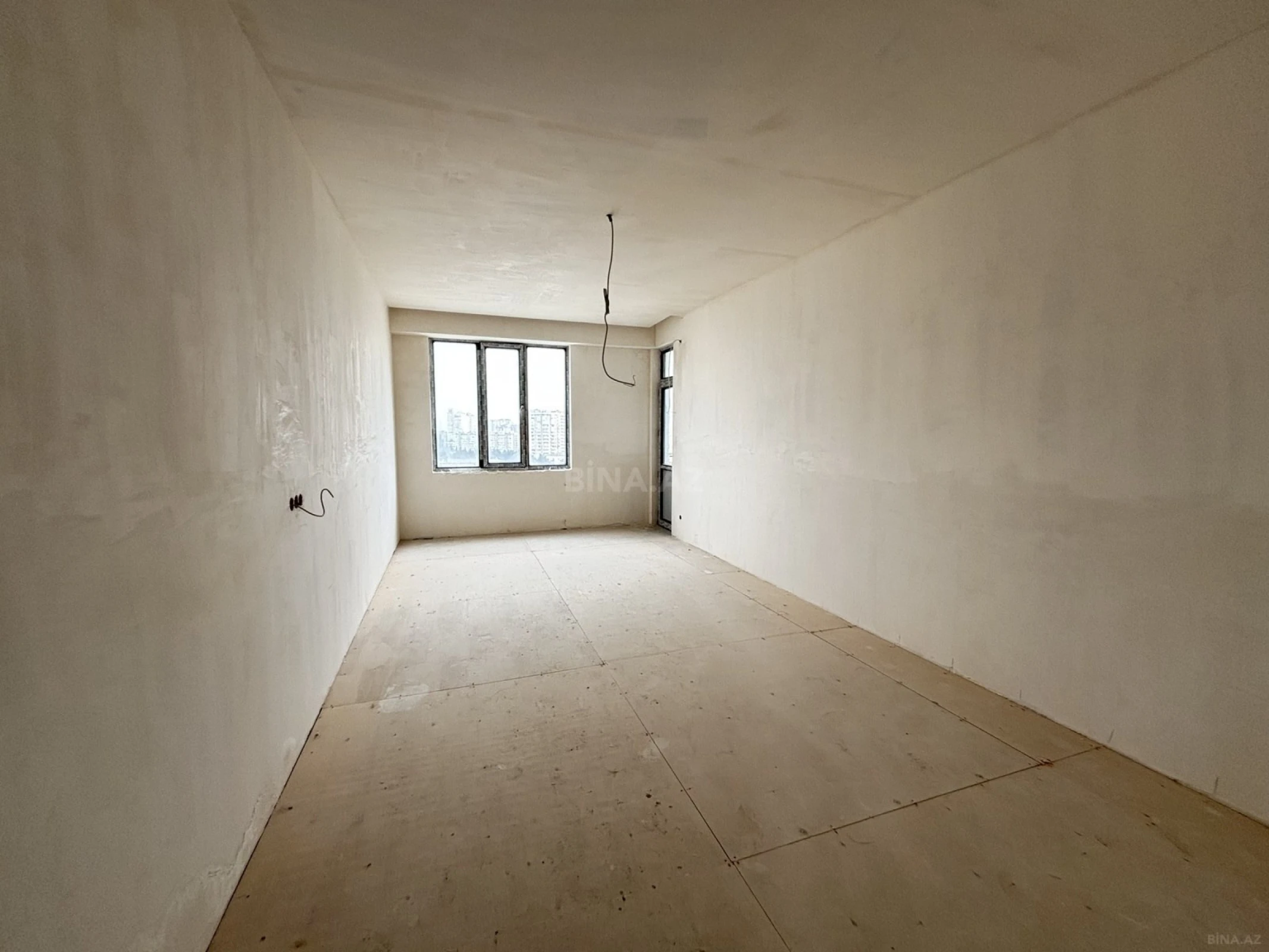 Satılır 3 otaqlı mənzil 106 m²