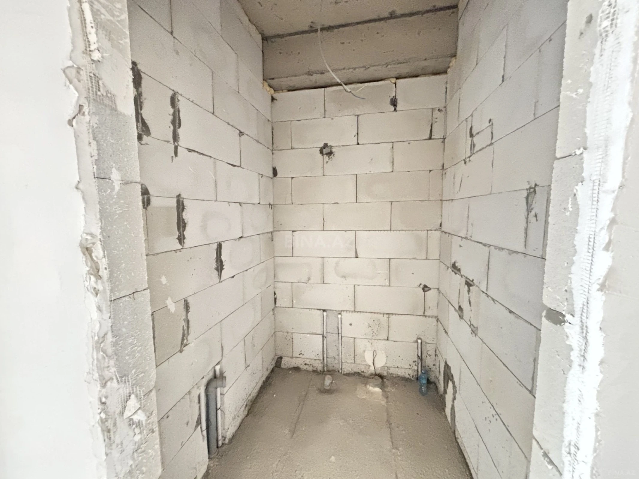 Satılır 3 otaqlı mənzil 106 m²