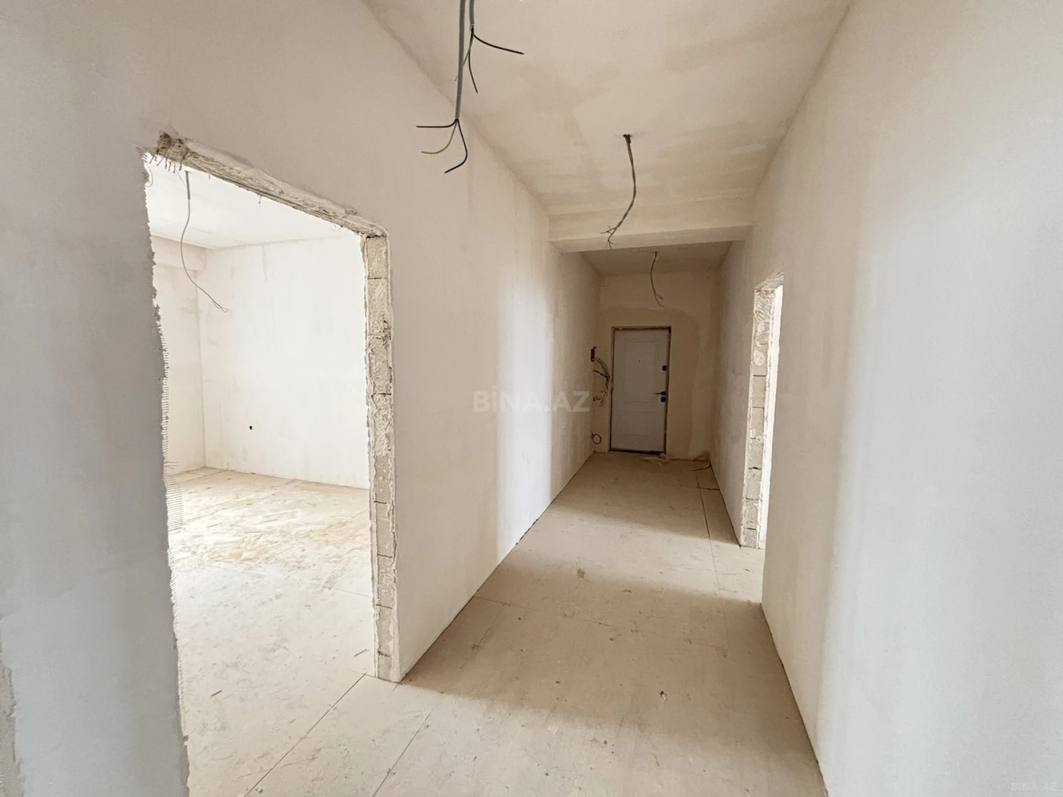 Satılır 3 otaqlı mənzil 106 m²