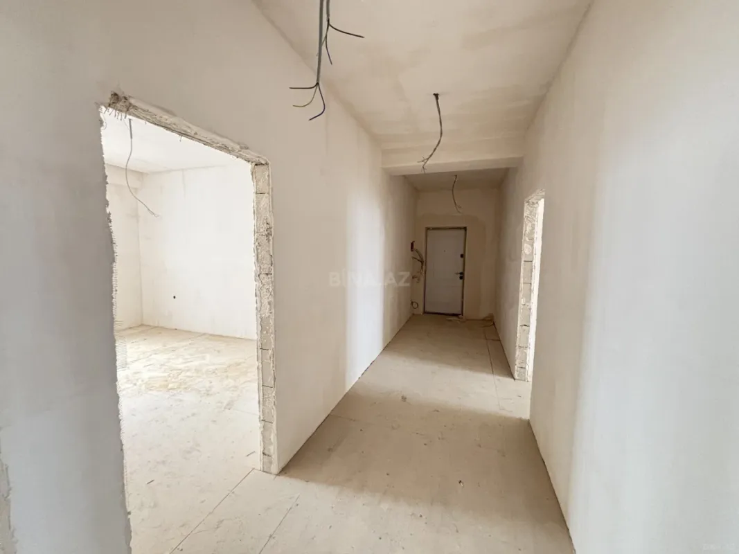 Satılır 3 otaqlı mənzil 106 m²