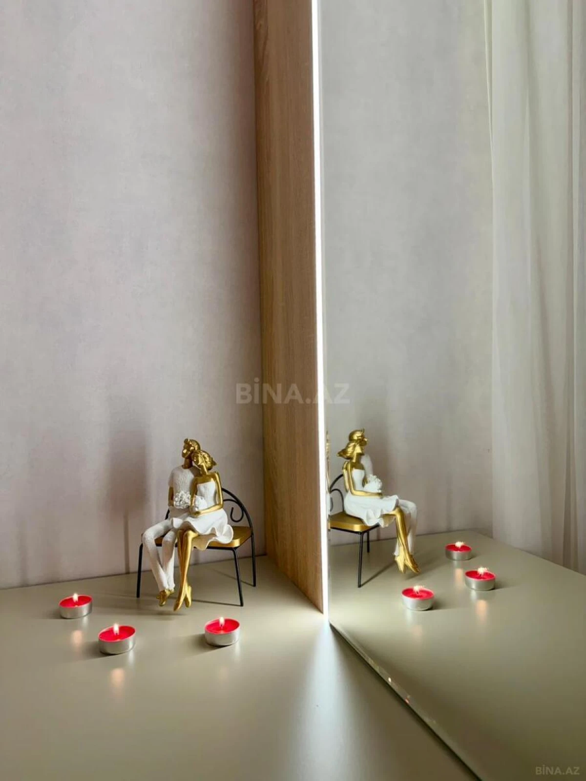 Satılır 2 otaqlı mənzil 76 m²