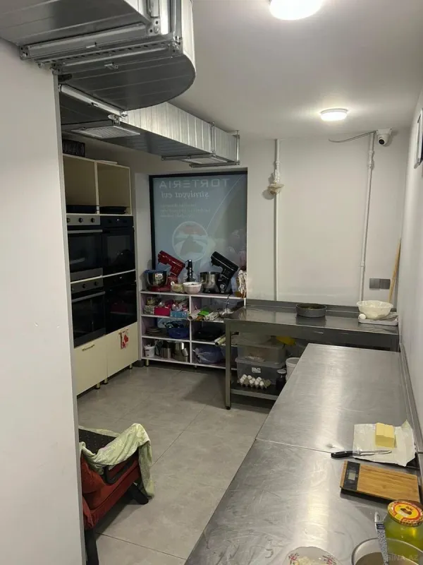 Satılır obyekt 42 m²