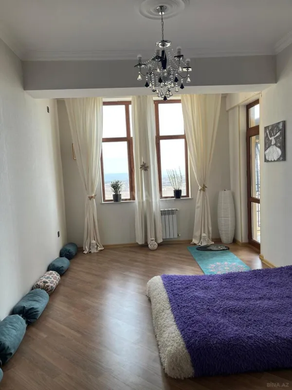 Satılır 2 otaqlı mənzil 85 m²