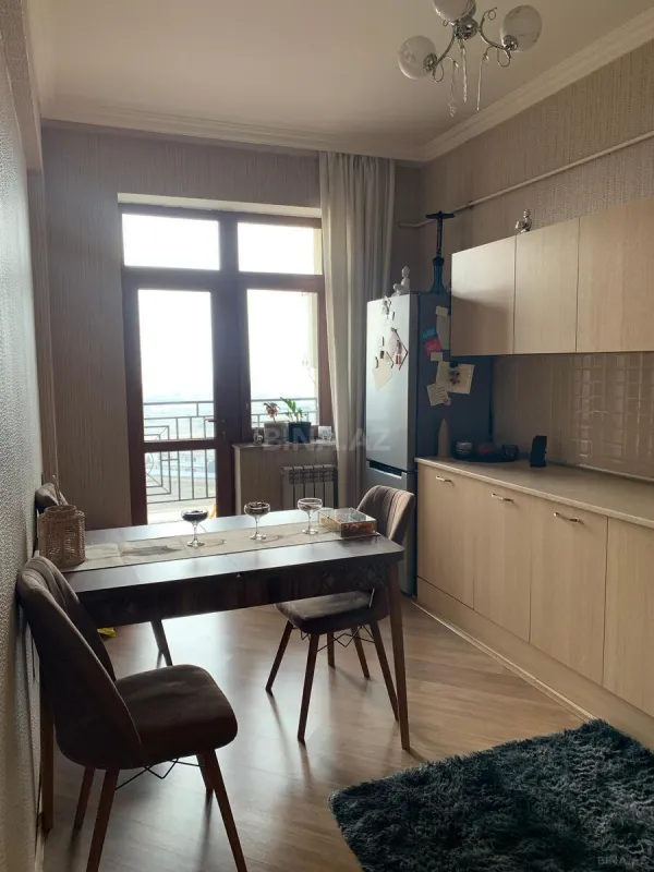Satılır 2 otaqlı mənzil 85 m²