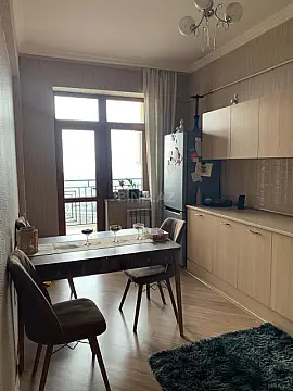 Satılır 2 otaqlı mənzil 85 m²