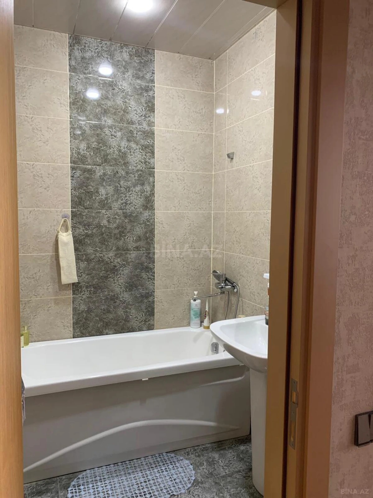 Satılır 2 otaqlı mənzil 85 m²