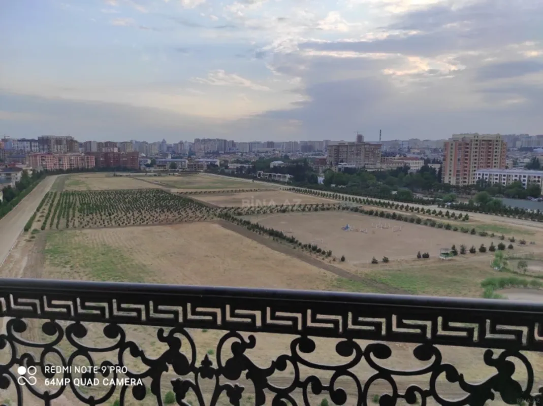 Kirayə verilir 2 otaqlı mənzil 81 m²