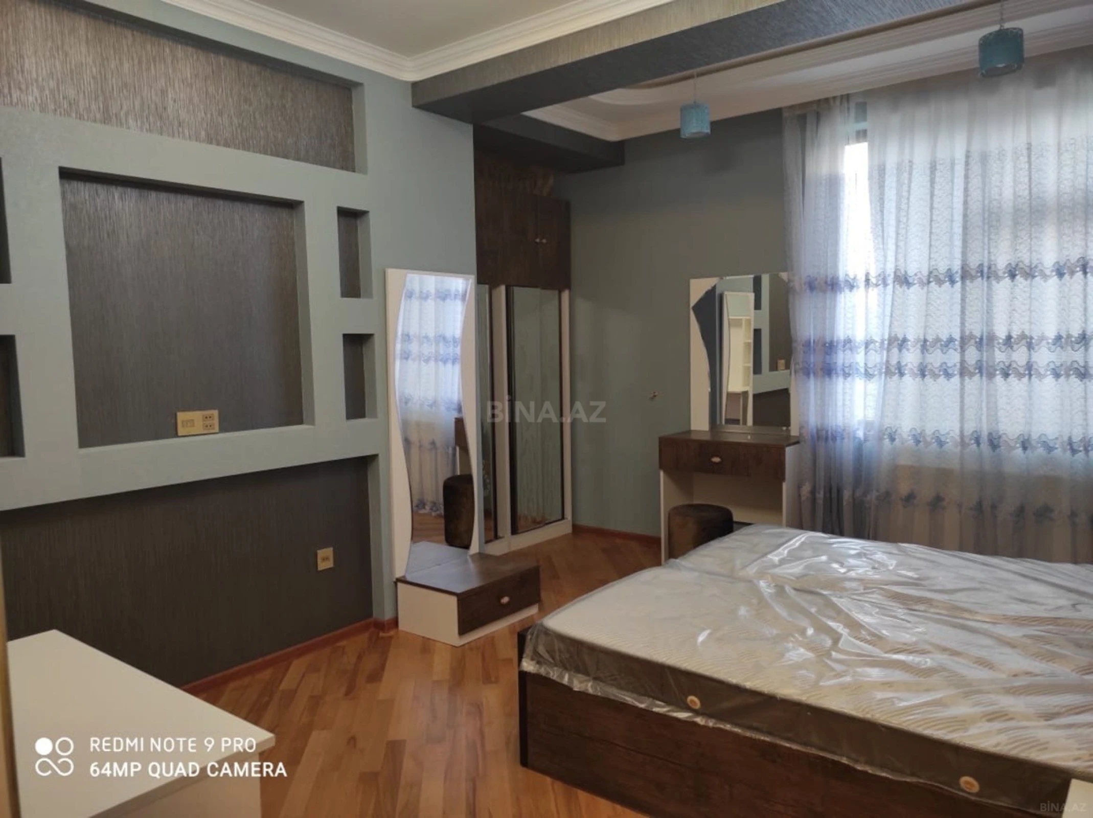 Kirayə verilir 2 otaqlı mənzil 81 m²