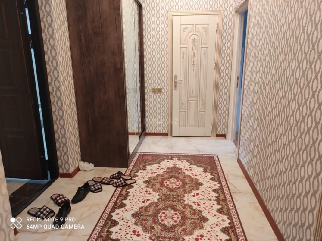 Kirayə verilir 2 otaqlı mənzil 81 m²